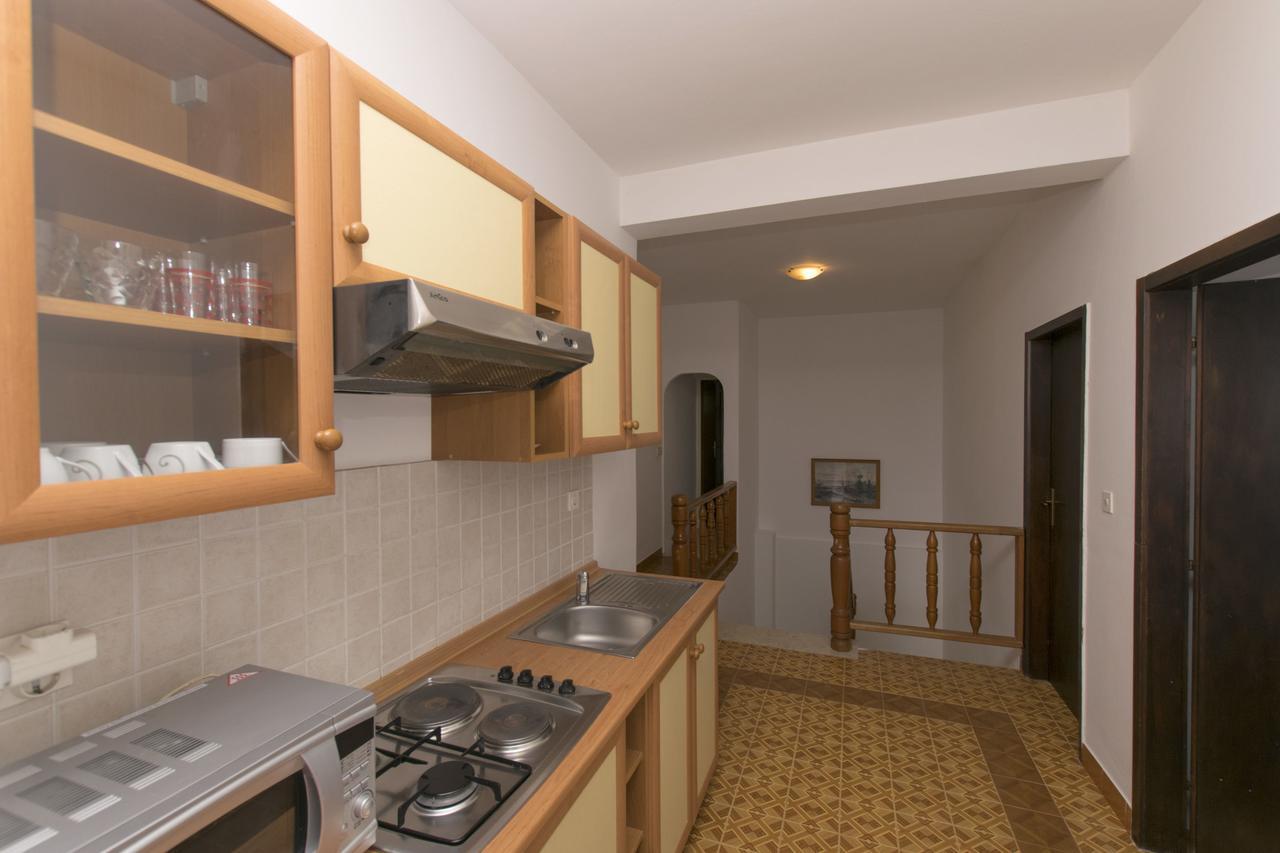 Apartments Sanja Povljana Exterior photo